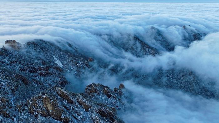 河南堯山：初雪新霽 云?？澙@